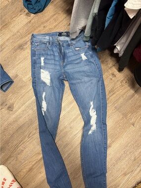 Women’s Hollister Distressed Blue Skinny Jeans